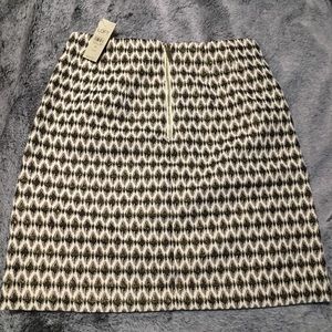 ✨ NWT Loft Gold Glitter Skirt ✨